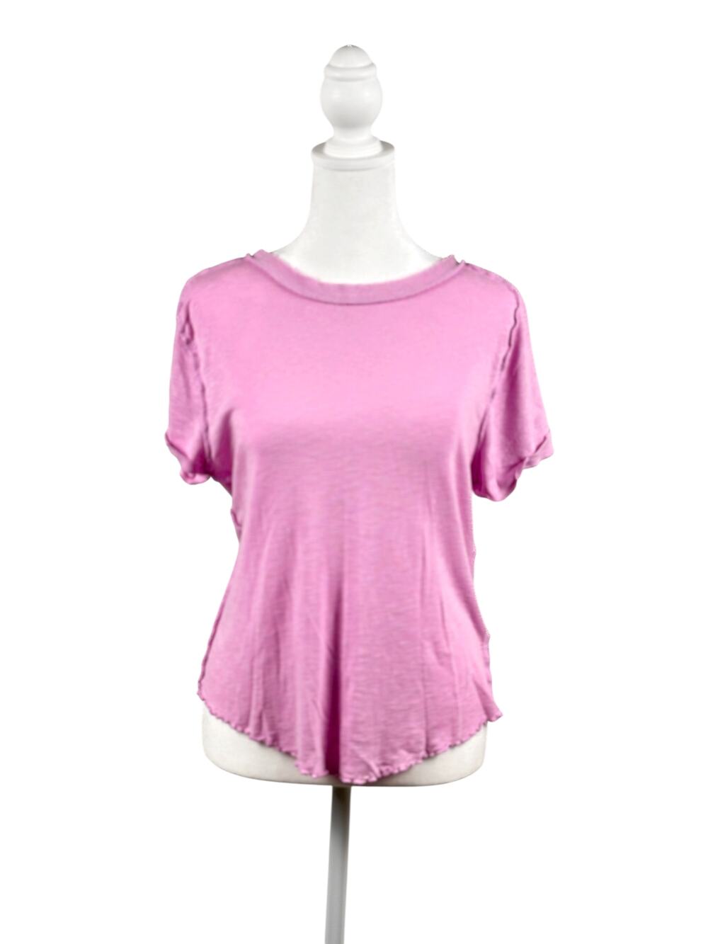 Pilcro lavender slub knit short sleeve tee with exposed seam details size M